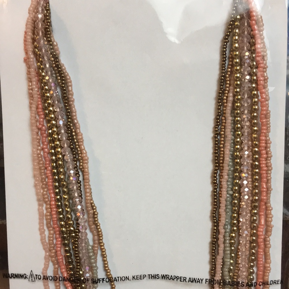 ❤️SALE❤️Beautiful Hand Beaded Necklace